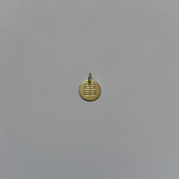 Givenchy Pendant - Picture 5 of 5